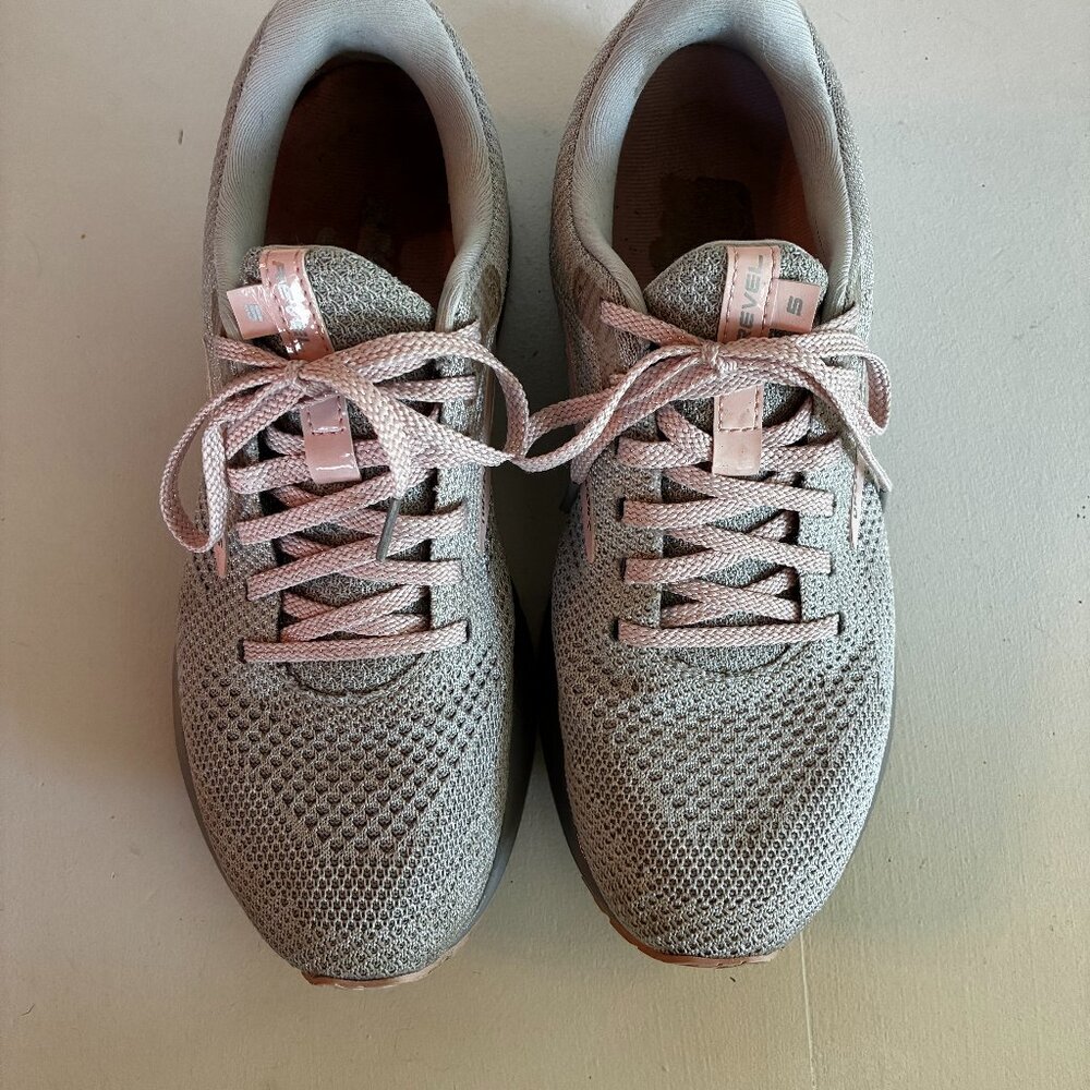 Brooks Revel Women 8.5